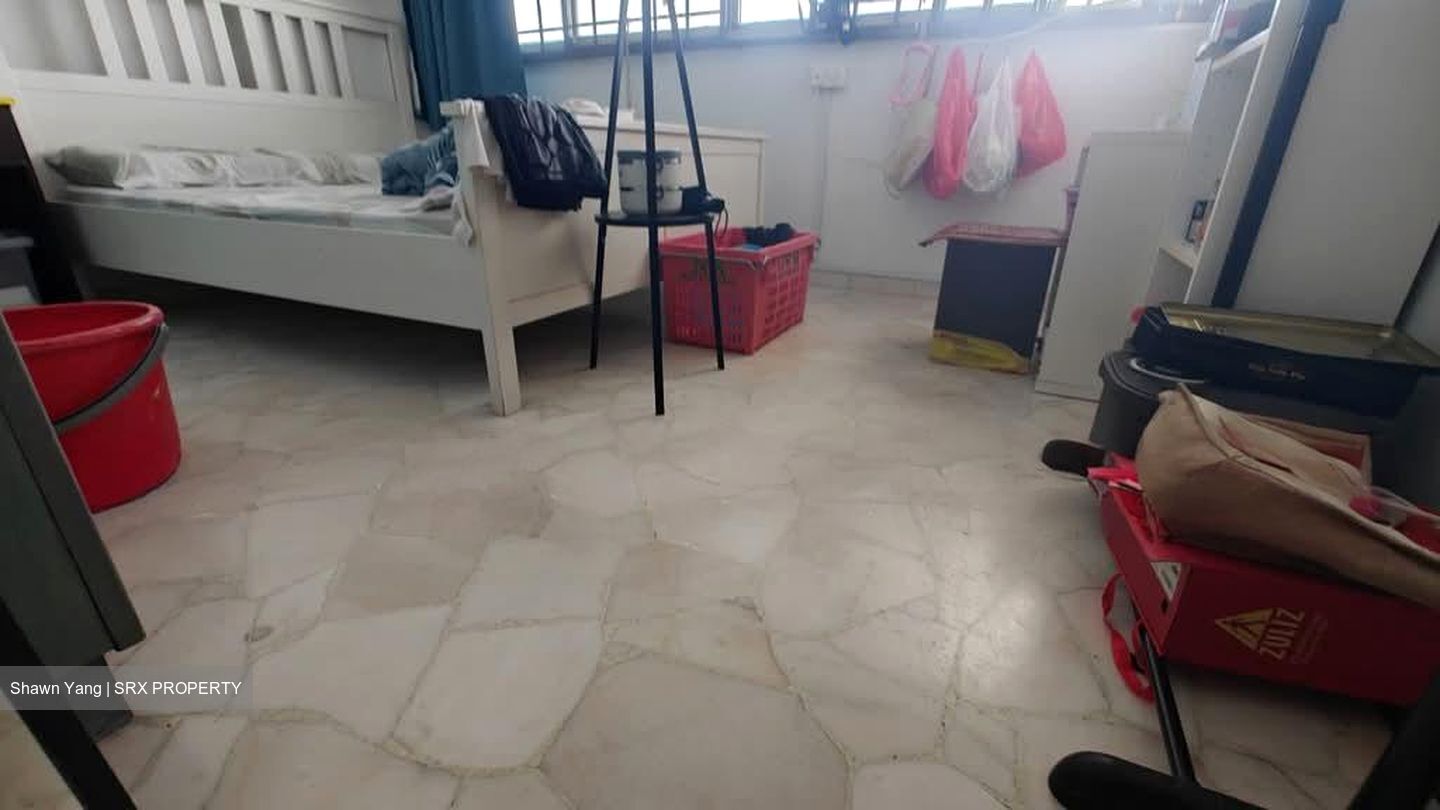 Blk 559 Jurong West Street 42 (Jurong West), HDB Executive #547395211